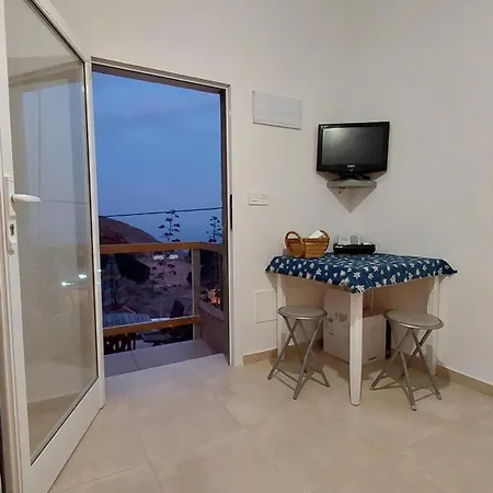 شقة Ocean View With Terrace